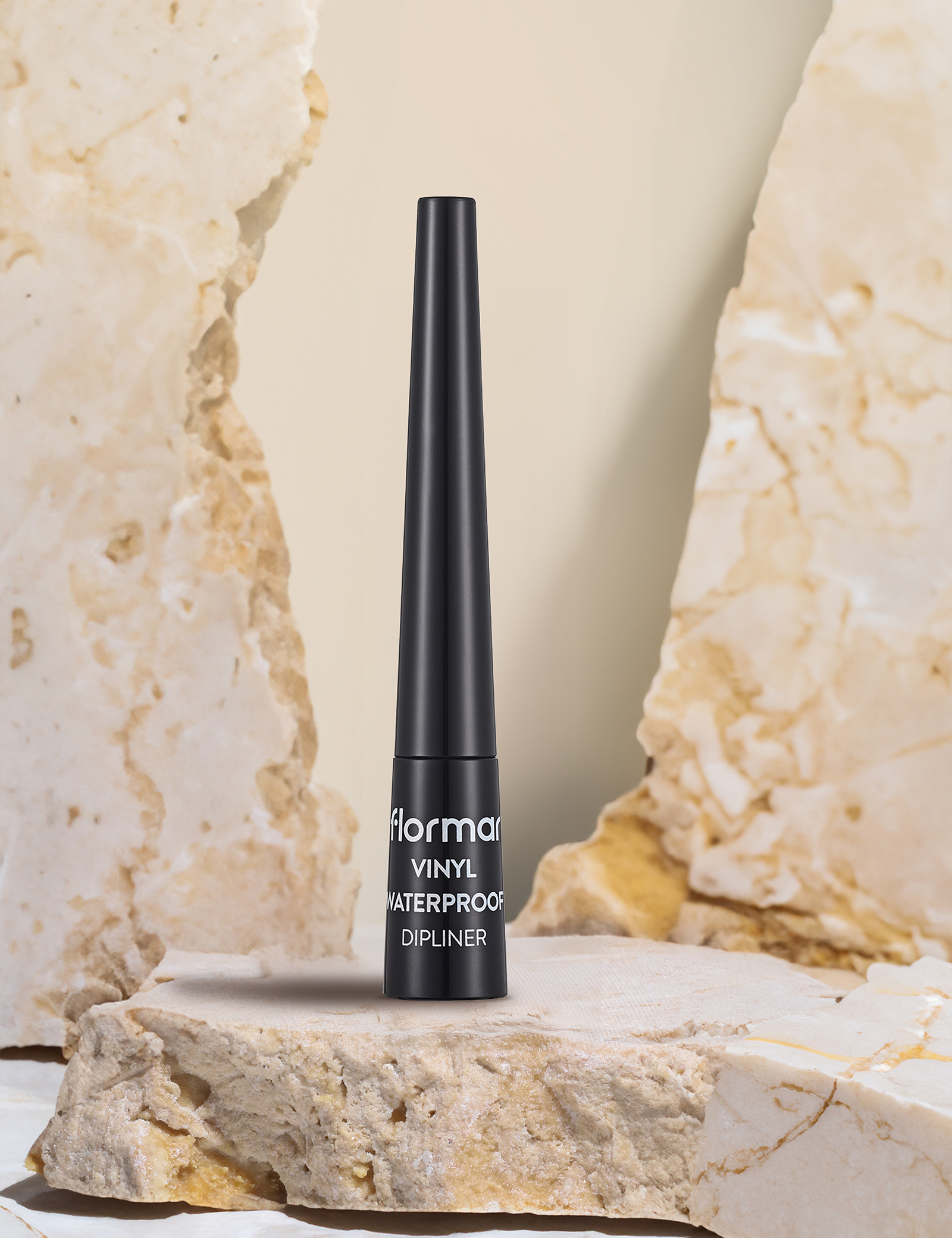 Vinyl Waterproof Dipliner Black